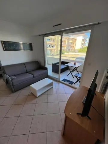 Terrasse Pres De La Антиб